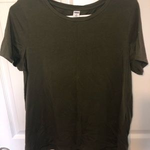 Old navy t shirt